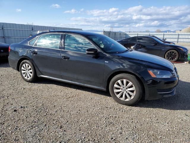 Photo 4 from auction – 2014 VOLKSWAGEN PASSAT S with VIN 1VWAS7A30EC071671