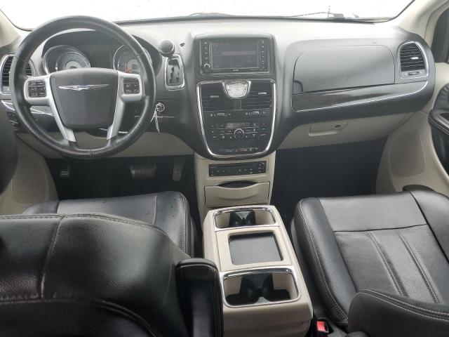 Photo 8 from auction – 2013 CHRYSLER TOWN & COU with VIN 2C4RC1CG3DR585326