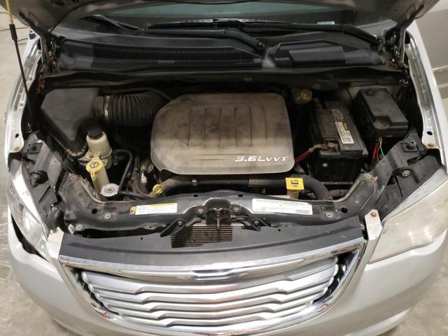 Photo 12 from auction – 2011 CHRYSLER TOWN & COU with VIN 2A4RR8DG0BR796853