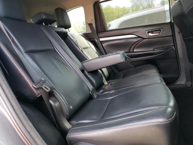 Photo 10 from auction – 2015 TOYOTA HIGHLANDER with VIN 5TDKKRFH4FS119552