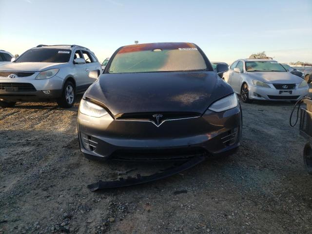 Photo 5 from auction – 2017 TESLA MODEL X with VIN 5YJXCBE21HF041553