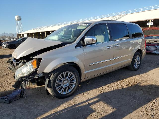 Photo 1 from auction – 2015 CHRYSLER TOWN & COU with VIN 2C4RC1CG2FR525377