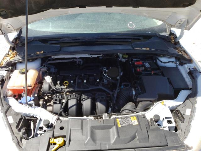 Photo 11 from auction – 2015 FORD FOCUS SE with VIN 1FADP3F28FL384985