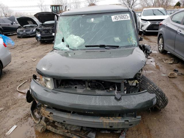 Photo 5 from auction – 2005 TOYOTA SCION XB with VIN JTLKT324850200542