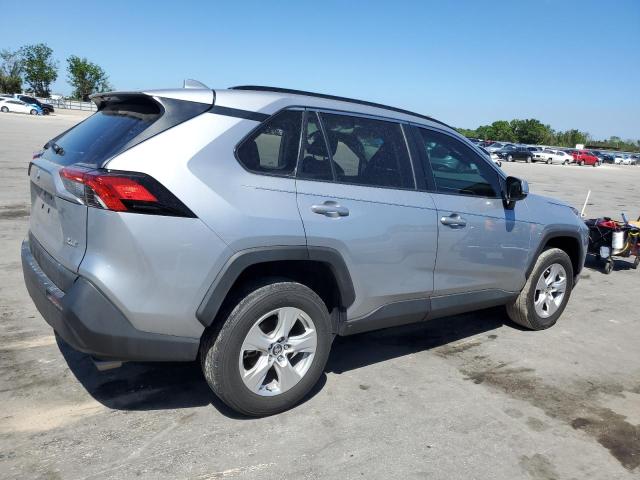 Photo 3 from auction – 2021 TOYOTA RAV4 XLE with VIN 2T3W1RFV3MC088415