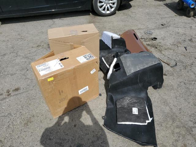 Photo 12 from auction – 2016 TESLA MODEL S with VIN 5YJSA1E25GF171490