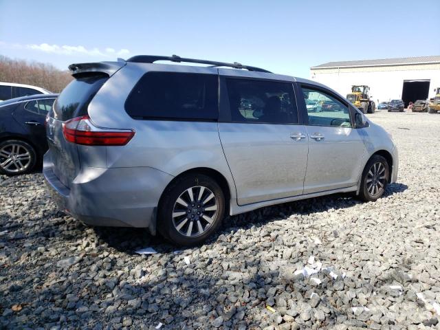 Photo 3 from auction – 2018 TOYOTA SIENNA XLE with VIN 5TDDZ3DC3JS196379