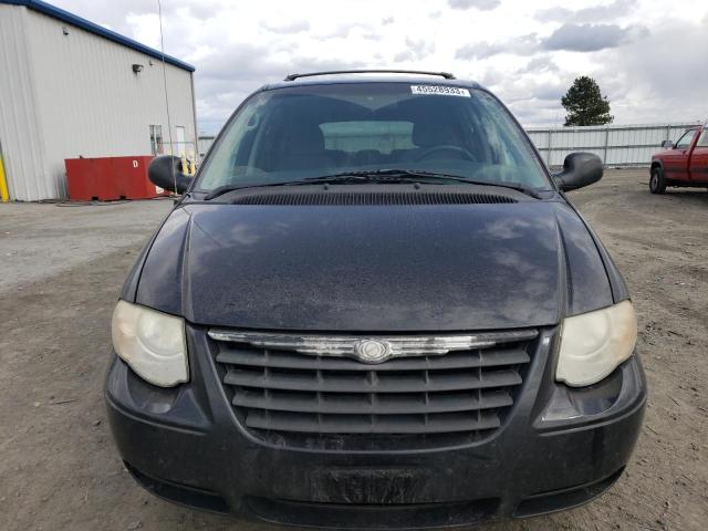Photo 5 from auction – 2006 CHRYSLER TOWN & COU with VIN 2A4GP54L36R767586