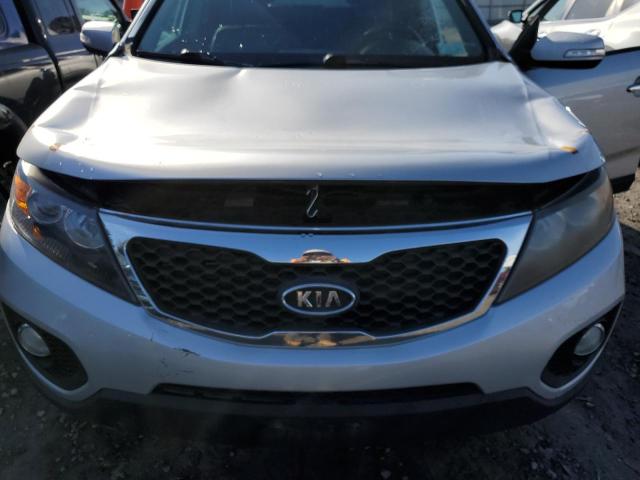 Photo 11 from auction – 2011 KIA SORENTO EX with VIN 5XYKUDA25BG056761