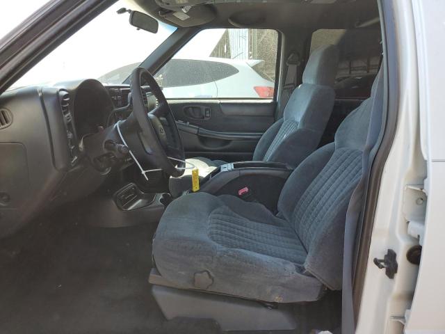 Photo 7 from auction – 2000 CHEVROLET BLAZER with VIN 1GNDT13W1Y2118130