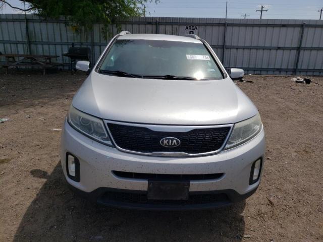 Photo 5 from auction – 2015 KIA SORENTO LX with VIN 5XYKT3A64FG602178