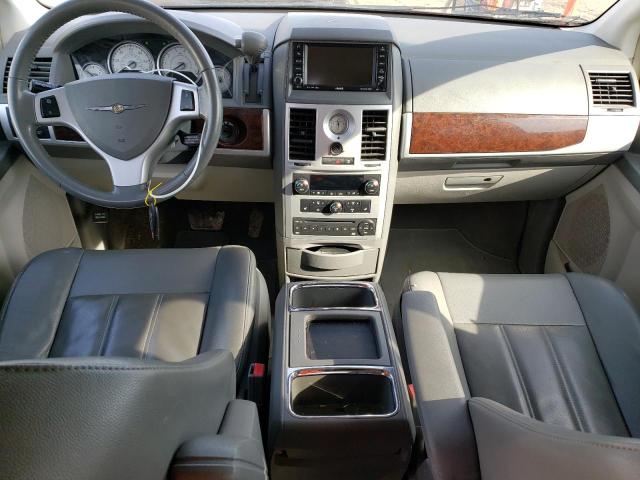 Photo 8 from auction – 2010 CHRYSLER TOWN & COU with VIN 2A4RR5DX9AR126120