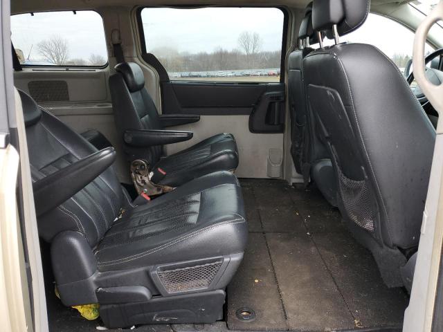 Photo 11 from auction – 2010 CHRYSLER TOWN & COU with VIN 2A4RR8D17AR479601