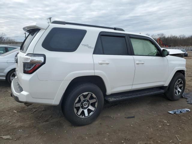 Photo 3 from auction – 2019 TOYOTA 4RUNNER SR with VIN JTEBU5JR9K5719126