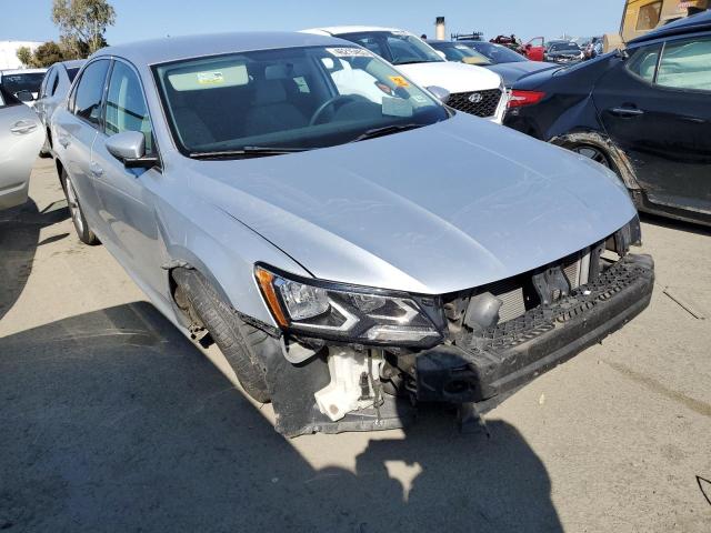 Photo 4 from auction – 2016 VOLKSWAGEN PASSAT S with VIN 1VWAS7A39GC040227