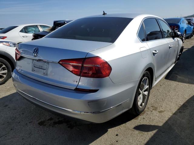 Photo 3 from auction – 2016 VOLKSWAGEN PASSAT S with VIN 1VWAS7A39GC040227