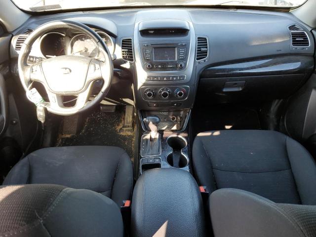 Photo 8 from auction – 2015 KIA SORENTO LX with VIN 5XYKTDA60FG655823
