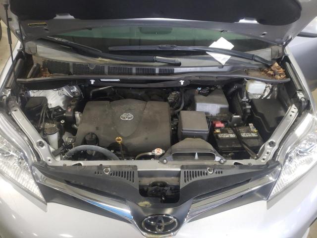 Photo 12 from auction – 2018 TOYOTA SIENNA LE with VIN 5TDKZ3DC8JS965966