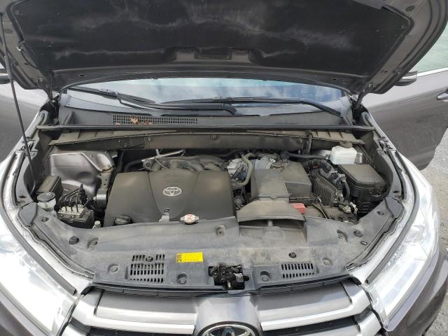 Photo 12 from auction – 2019 TOYOTA HIGHLANDER with VIN 5TDBZRFHXKS992602