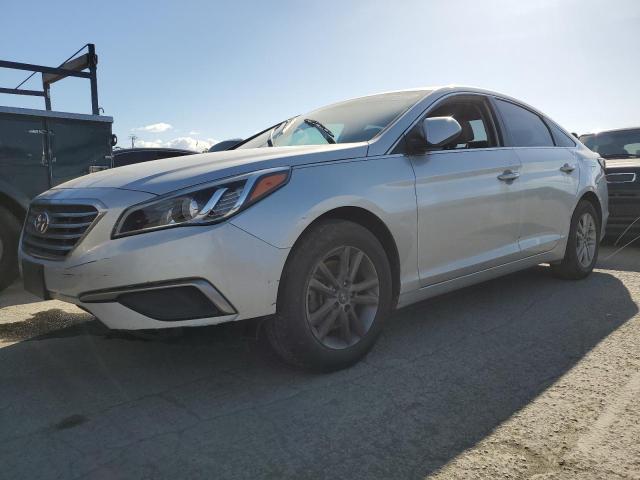 HYUNDAI SONATA SE 2017 with VIN 5NPE24AF7HH581098 - Photo from auction