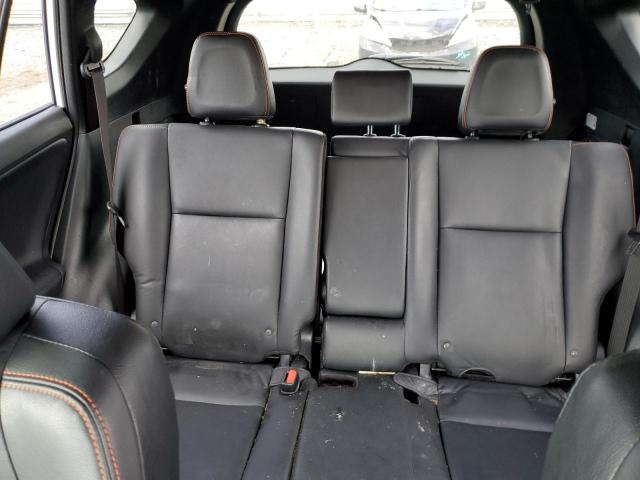 Photo 10 from auction – 2018 TOYOTA RAV4 SE with VIN JTMJFREV4JD234535