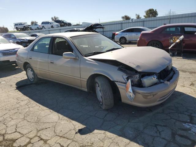 Photo 4 from auction – 2000 TOYOTA CAMRY with VIN 4T1BG22K3YU939741