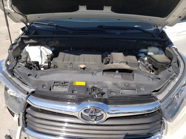 Photo 11 from auction – 2016 TOYOTA HIGHLANDER with VIN 5TDYKRFH2GS142517