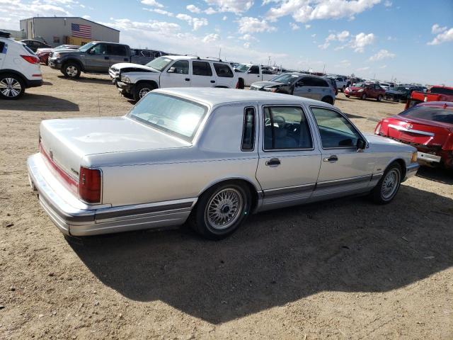 Photo 3 from auction – 1990 LINCOLN TOWN CAR with VIN 1LNCM81F7LY826560