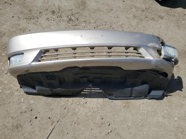 Photo 12 from auction – 2005 TOYOTA CAMRY LE with VIN 4T1BF30K25U606180