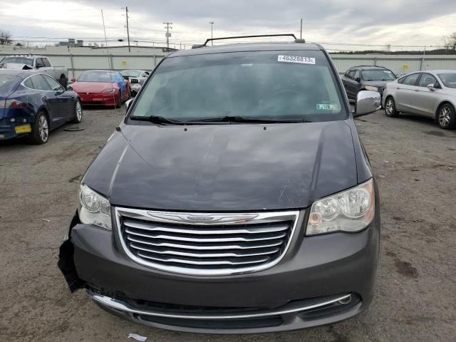 Photo 5 from auction – 2016 CHRYSLER TOWN & COU with VIN 2C4RC1JG1GR261489
