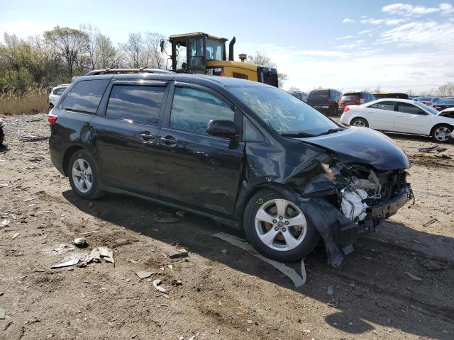 Photo 4 from auction – 2019 TOYOTA SIENNA LE with VIN 5TDKZ3DC3KS985673