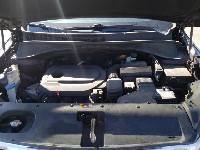Photo 11 from auction – 2016 KIA SORENTO LX with VIN 5XYPG4A35GG010568