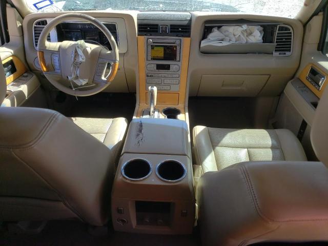Photo 8 from auction – 2010 LINCOLN NAVIGATOR with VIN 5LMJJ3J59AEJ03525