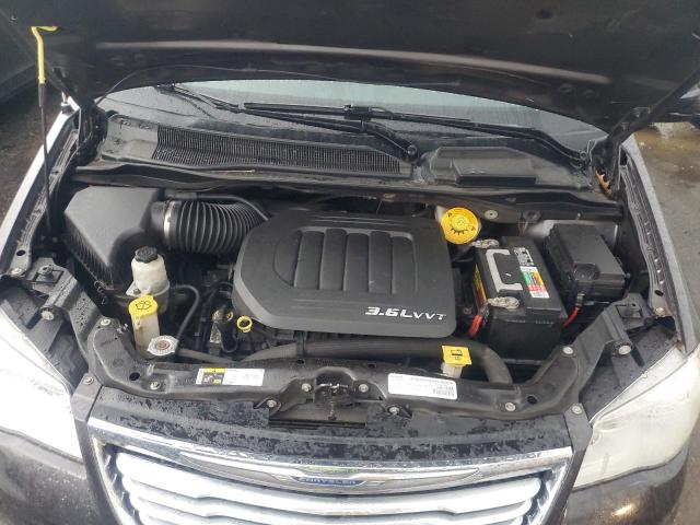 Photo 12 from auction – 2015 CHRYSLER TOWN & COU with VIN 2C4RC1AGXFR755641