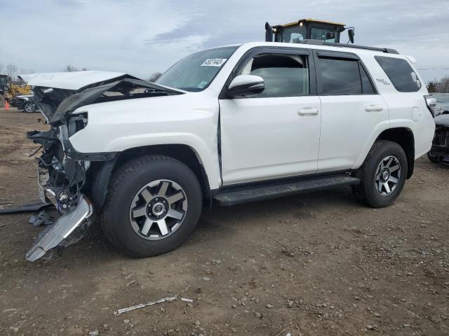TOYOTA 4RUNNER SR 2019 with VIN JTEBU5JR9K5719126 - Photo from auction
