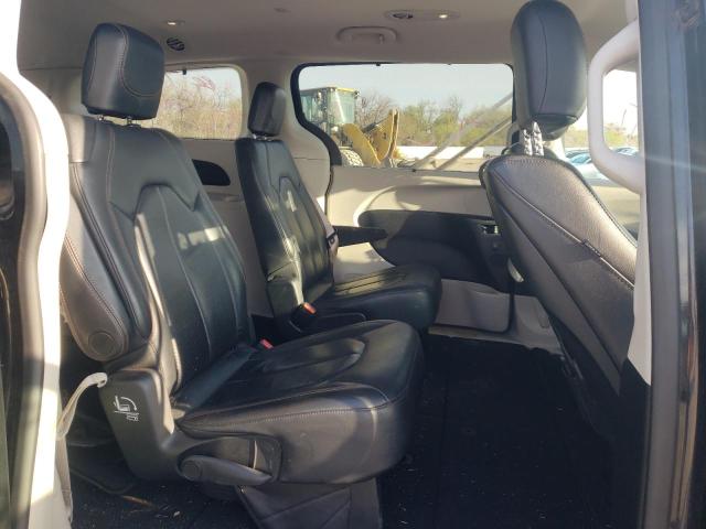 Photo 11 from auction – 2017 CHRYSLER PACIFICA T with VIN 2C4RC1EG2HR734571