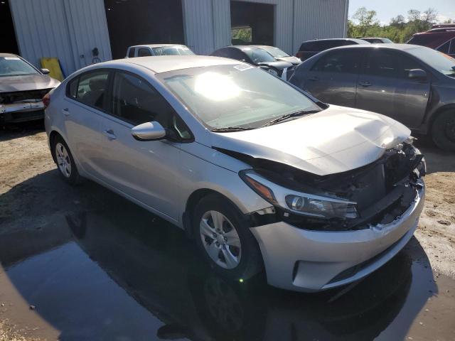 Photo 4 from auction – 2017 KIA FORTE LX with VIN 3KPFK4A71HE153254