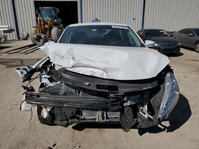 Photo 5 from auction – 2015 NISSAN SENTRA S with VIN 3N1AB7AP2FY358625