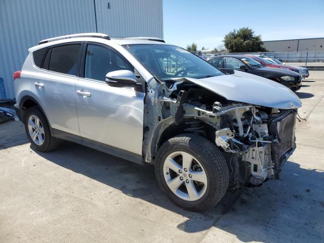 Photo 4 from auction – 2013 TOYOTA RAV4 XLE with VIN JTMWFREV3DD017777