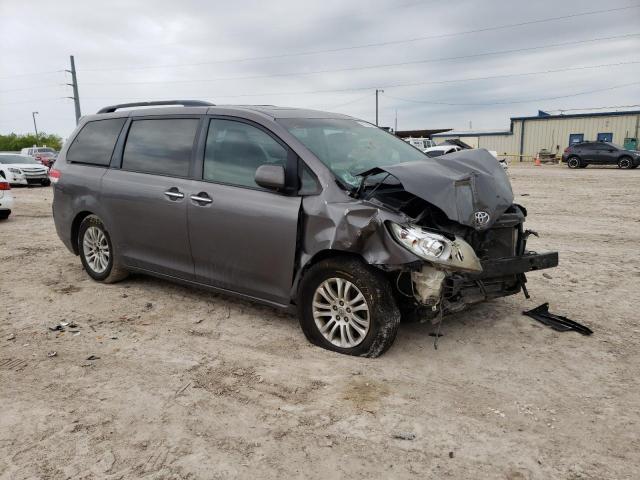 Photo 4 from auction – 2011 TOYOTA SIENNA XLE with VIN 5TDYK3DC3BS153815
