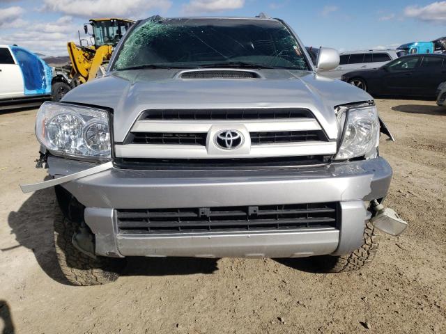 Photo 5 from auction – 2005 TOYOTA 4RUNNER SR with VIN JTEBU14R458033504