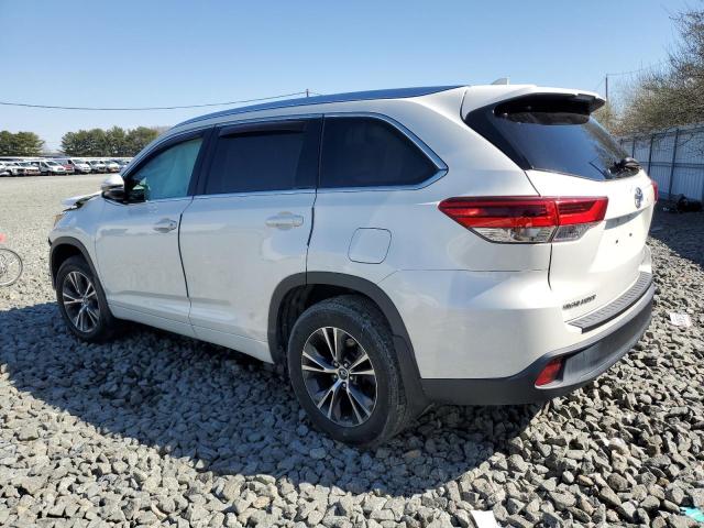 Photo 2 from auction – 2018 TOYOTA HIGHLANDER with VIN 5TDJZRFH9JS560142