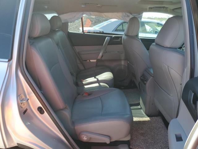 Photo 11 from auction – 2012 TOYOTA HIGHLANDER with VIN 5TDBK3EH1CS110074