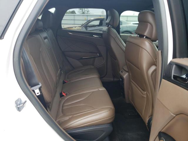 Photo 10 from auction – 2017 LINCOLN MKC RESERV with VIN 5LMCJ3D90HUL47314