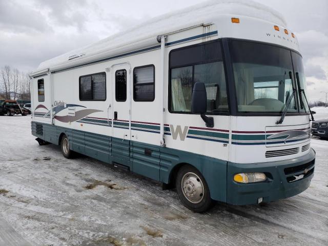 WINNEBAGO WFL34Y 2000 with VIN 1FCNF53S4Y0A00822 - Photo from auction