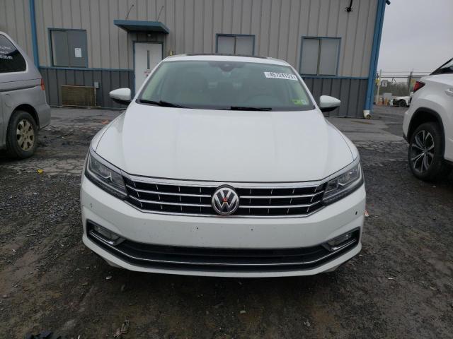 Photo 5 from auction – 2017 VOLKSWAGEN PASSAT SEL with VIN 1VWCT7A31HC020075
