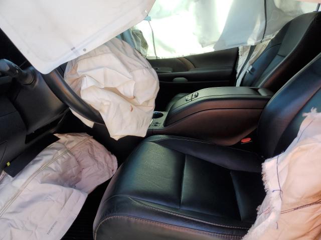 Photo 7 from auction – 2018 TOYOTA HIGHLANDER with VIN 5TDJZRFH9JS560142