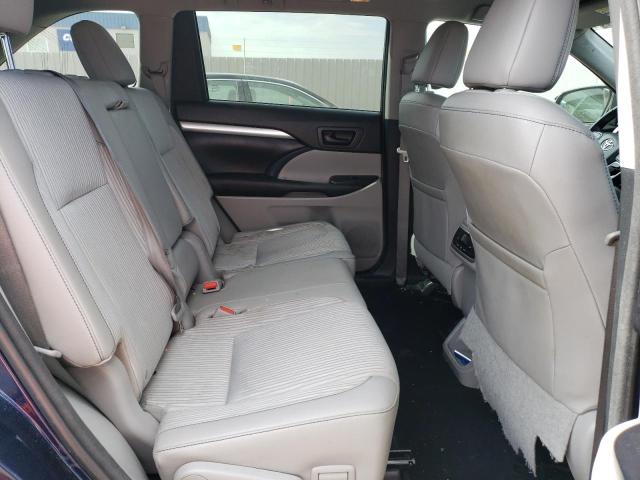 Photo 11 from auction – 2016 TOYOTA HIGHLANDER with VIN 5TDBKRFH9GS275801