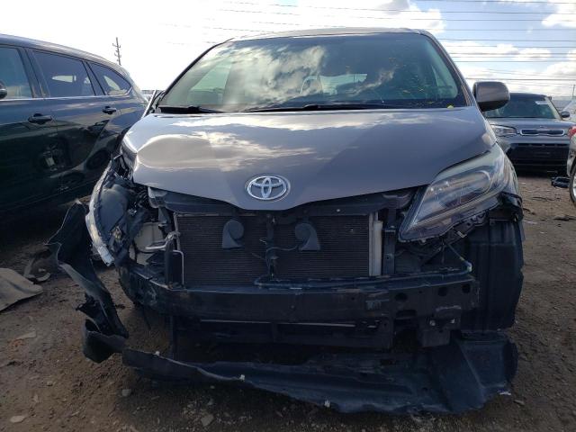 Photo 5 from auction – 2017 TOYOTA SIENNA SE with VIN 5TDXZ3DC5HS771590