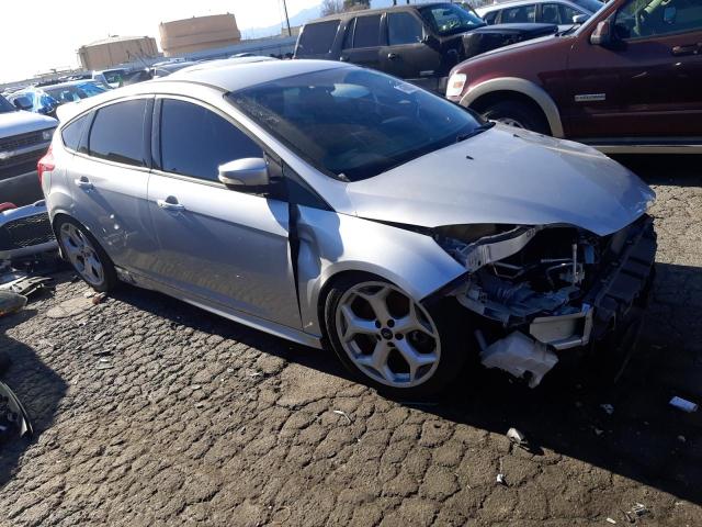 Photo 4 from auction – 2013 FORD FOCUS ST with VIN 1FADP3L95DL115180
